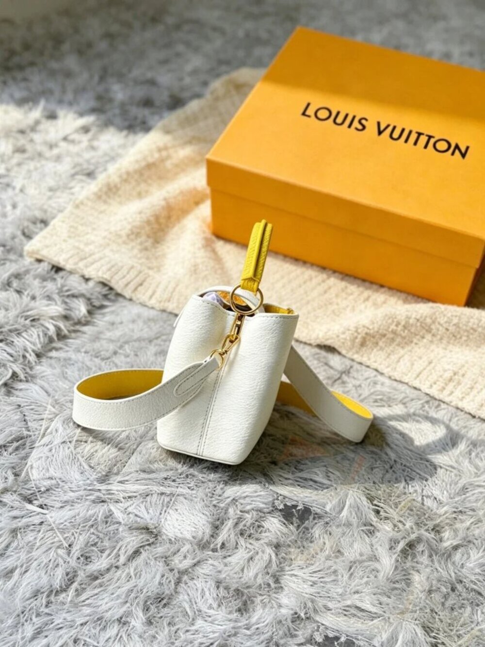 Louis Vuitton Capucines BB White - Picture 5 of 7